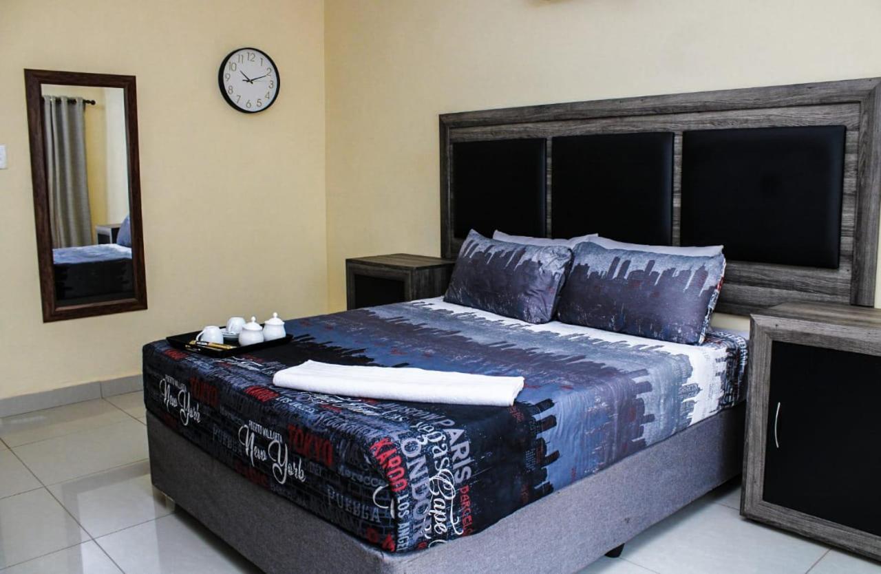 Tshukudu E Ntsho Bed and Breakfast Mogwase Værelse billede